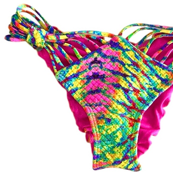 Luli Fama Oasis Babe Strappy Ruched Back Bottom - Picture 6 of 15